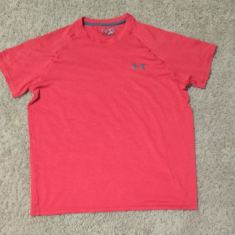 Under Armour Red Short Sleeve Tee